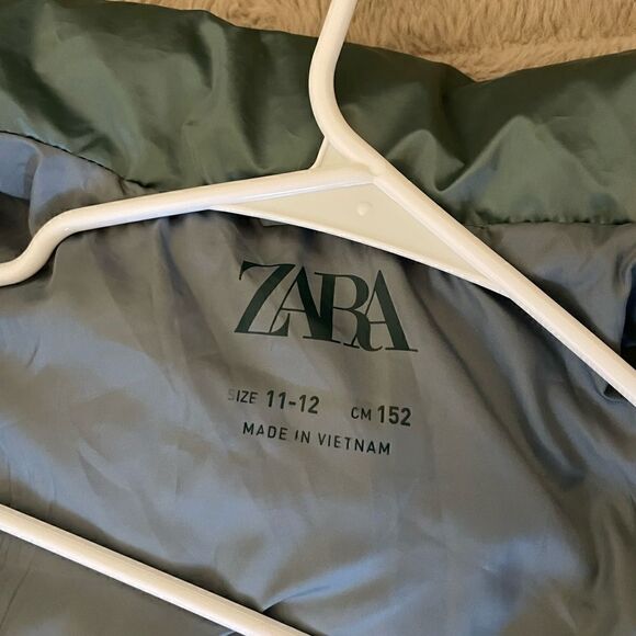 Zara Green Puffer - Picture 14 of 14
